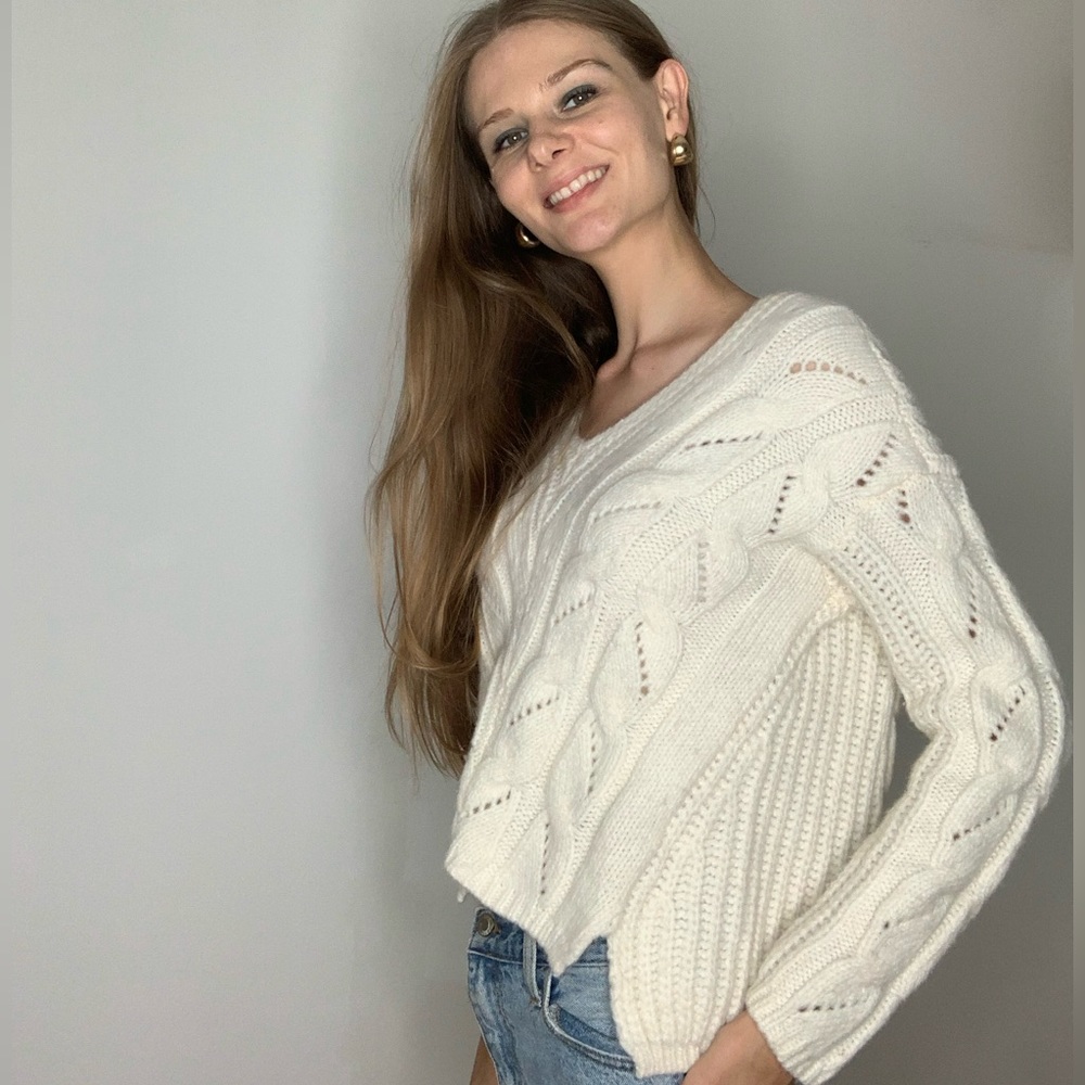 White sweater Anthropology XS - Picture 2 of 7